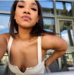 Candice patton (17).jpg