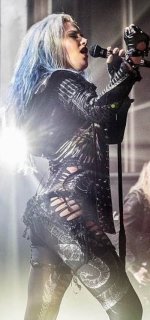 Alissa White-Gluz (6).jpg